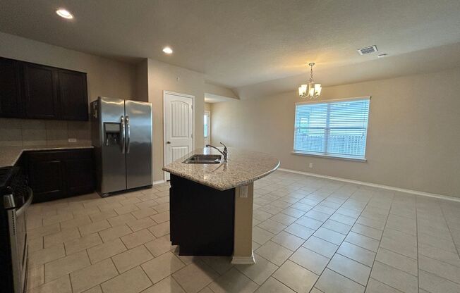 4 beds, 2 baths, $1,695