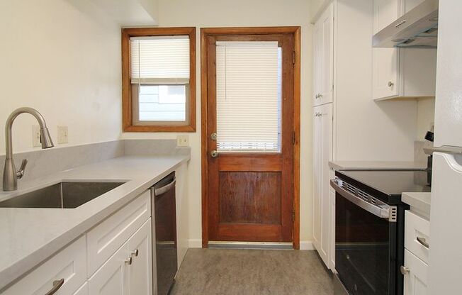 3200 3236 SW MARIGOLD ST