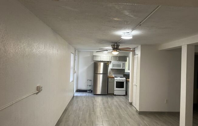 One Bedroom Unit Available in Ft Lauderdale - River Oaks