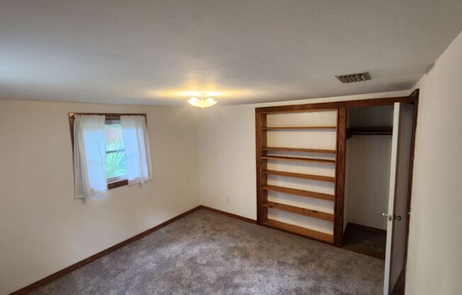 3 beds, 1 bath, $1,700