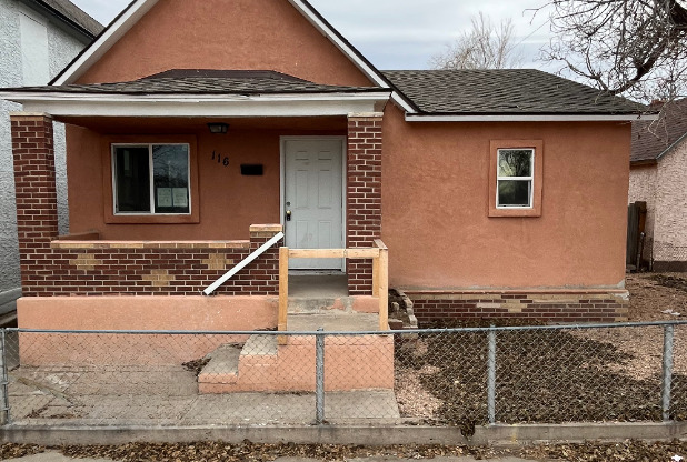 116 E MESA AVE