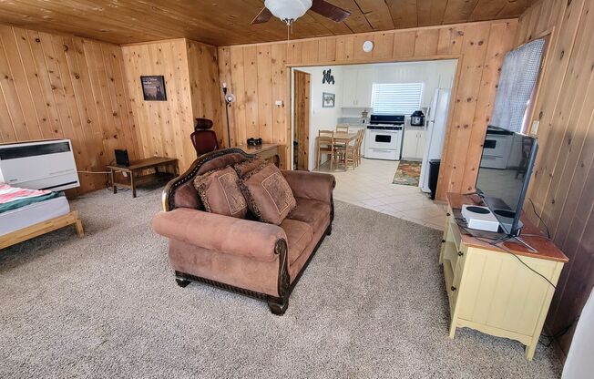 Cozy Studio on Corner Lot with All Utilities Included!