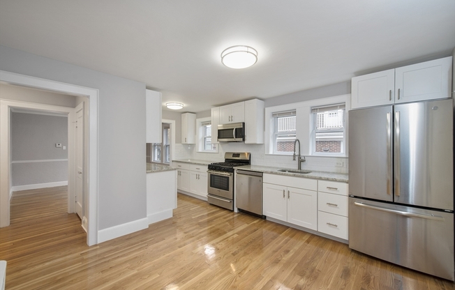 35 WOODSTOCK AVE