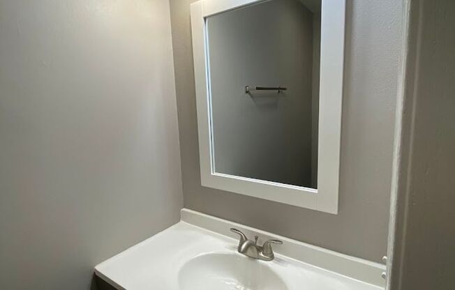 2 beds, 1.5 baths, 1,200 sqft, $1,900, Unit 8130-07