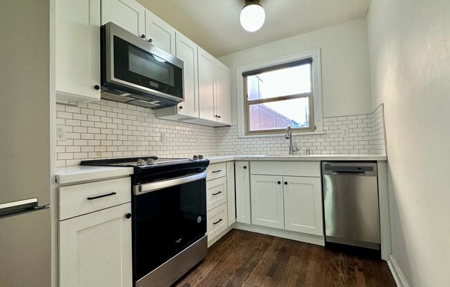 Studio, 1 bath, 500 sqft, $1,595, Unit 303