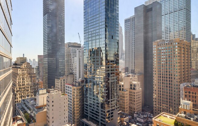 1 bed, 1 bath, $5,100, Unit 16B