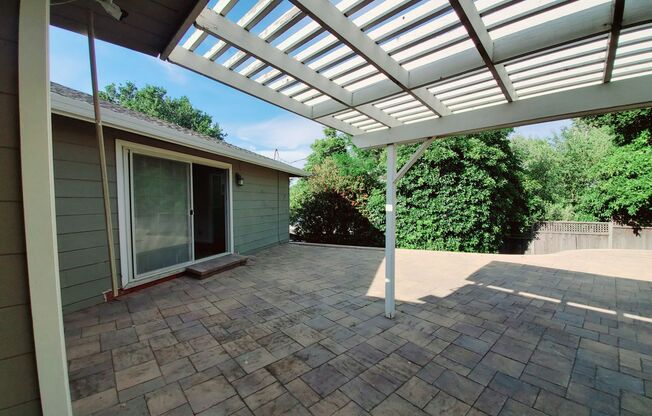 Hillsborough home with Bay views