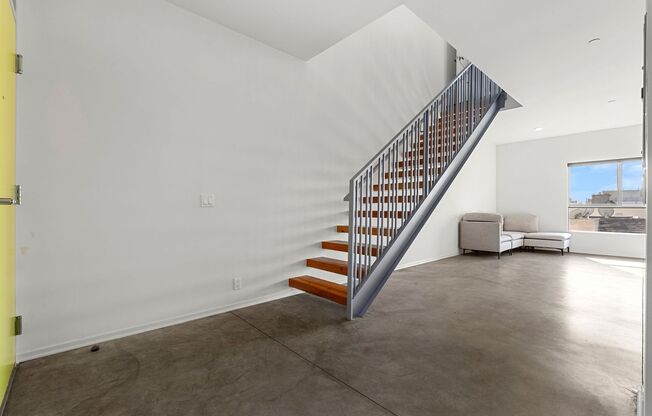 2 beds, 2 baths, 897 sqft, $2,995, Unit 319