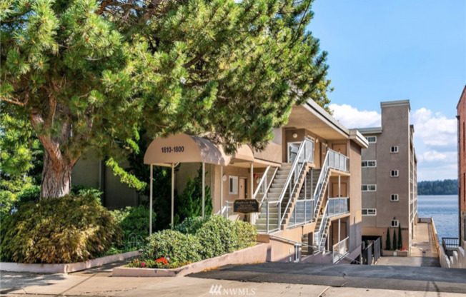 1810 43rd ave E B202