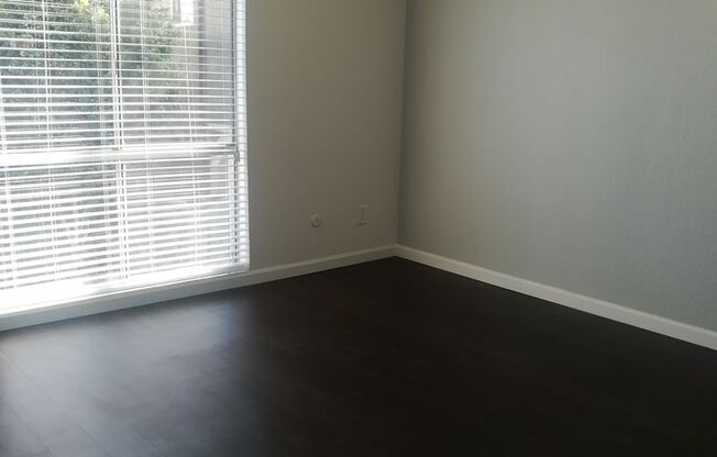 1 bed, 1 bath, 475 sqft, $2,095, Unit 15