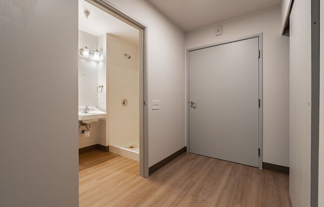 Studio, 1 bath, 318 sqft, $1,300, Unit 120 ADA