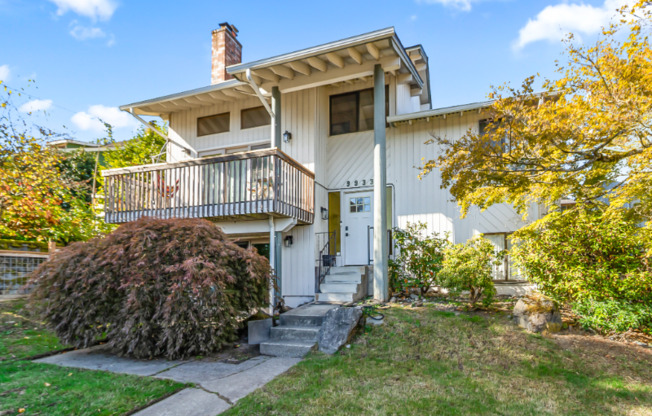 9933 64 AVE S