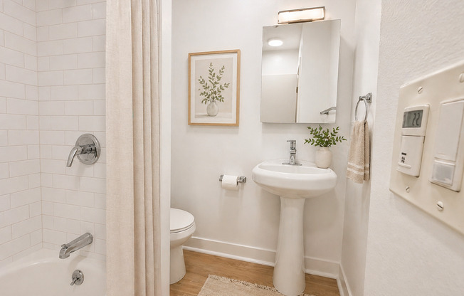 Runyon Canyon Properties, LLC (1630 N. Fuller Avenue)
