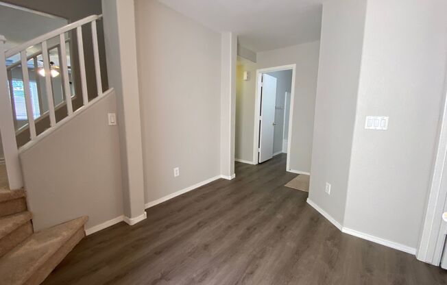 4 Bedroom, 3 bath, two story with loft in Glendale