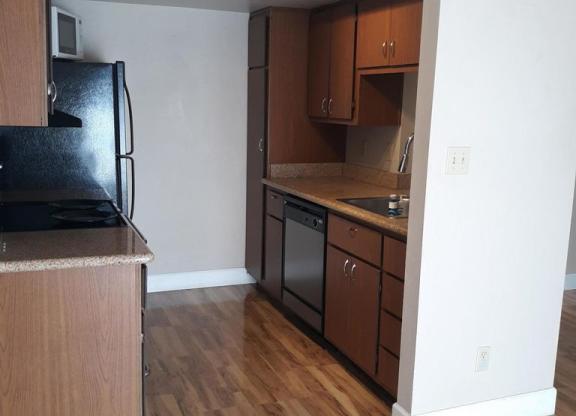 2 beds, 1 bath, 962 sqft, $1,500, Unit # 812