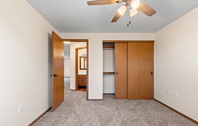 2 beds, 2 baths, 1,100 sqft, $1,299.99, Unit 1270-02