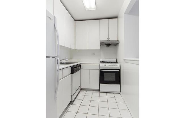 1 bed, 1 bath, 520 sqft, $2,995, Unit 9R
