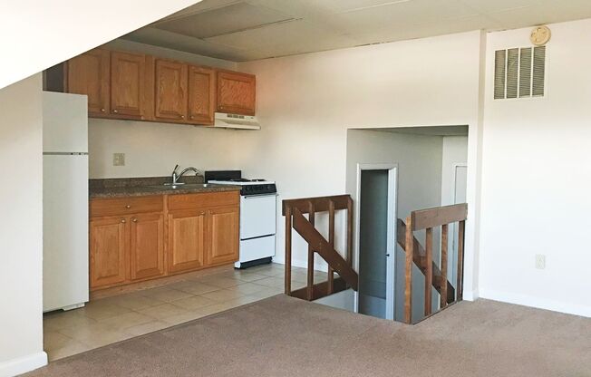 Studio, 1 bath, 375 sqft, $765, Unit 504