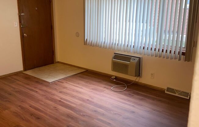 2929 3019 E ADAMS AVE