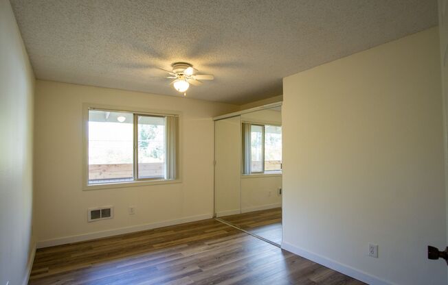 2 beds, 2 baths, $1,595, Unit 9132