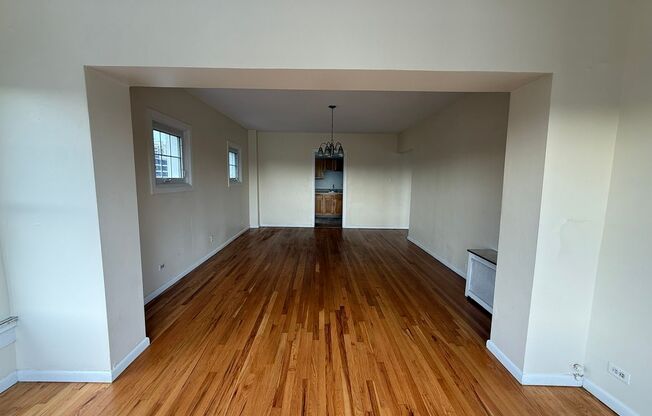 2 beds, 2 baths, 1,772 sqft, $2,200, Unit Old King Edward 61