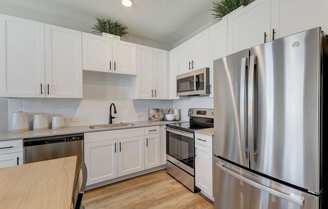 3 beds, 2.5 baths, 1,184 sqft, $1,750, Unit 4525 Colosseum Way