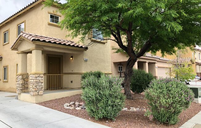 Move-In Ready!! 3640 Carisbrook Dr / 2 Story Home. 3 Bed, 3 Bath w/ 2 Car Garage