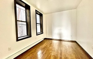 2 beds, 1 bath, $2,500, Unit 5-D