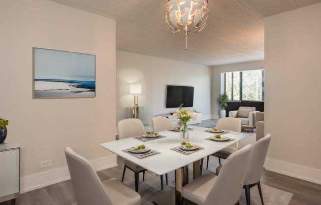 2 beds, 2 baths, 1,039 sqft, $2,525, Unit 606-310