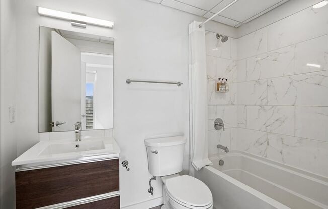 1 bed, 1.5 baths, 773 sqft, $2,649, Unit 504