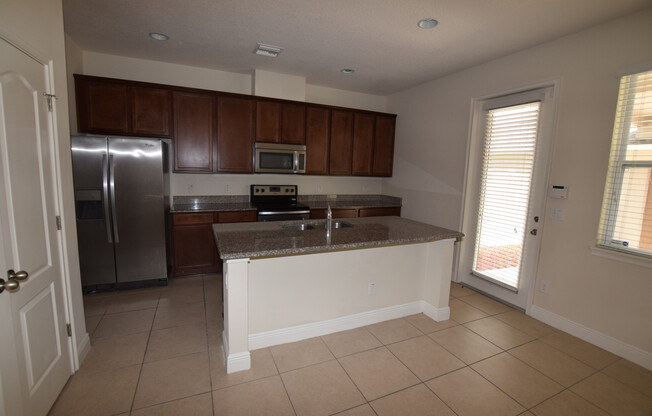 3 beds, 2.5 baths, $2,700, Unit Orange