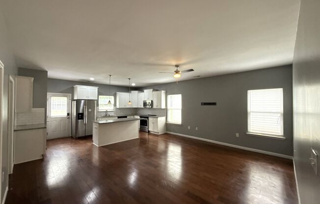 3 Bedroom home close to Uptown!