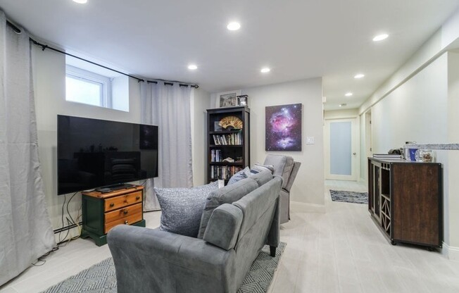 365 SAVIN HL AVE