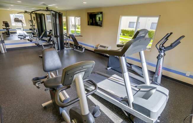 Cypress Park Apartments Lifestyle - Fitness Center