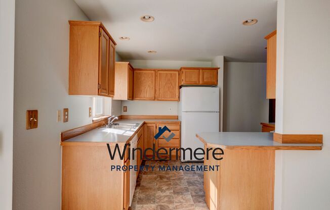 3 beds, 2 baths, $2,200