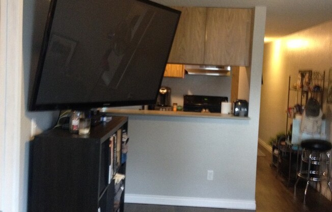 1 bed, 1 bath, 442 sqft, $1,350, Unit C407