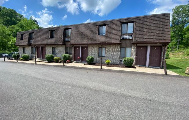 Spacious One Bedroom Apartment! Laundry On-Site, Built-In A/C & More! Call Today!