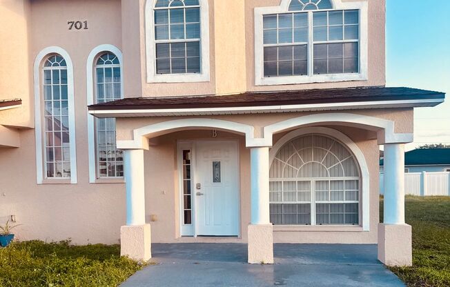Town Home style Duplex in Poinciana