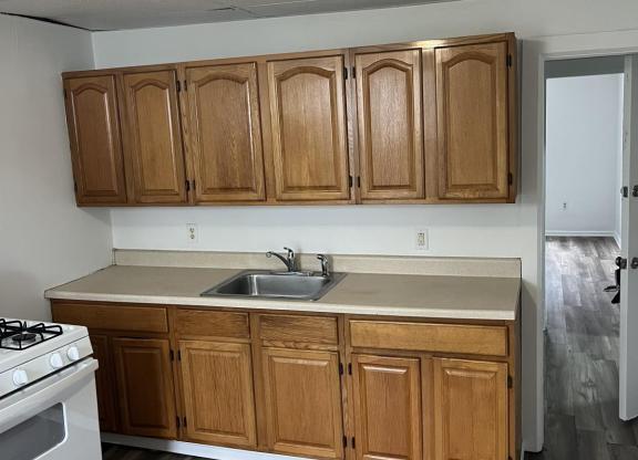 129 McGinnis Ave Apt 2 Pitcairn PA