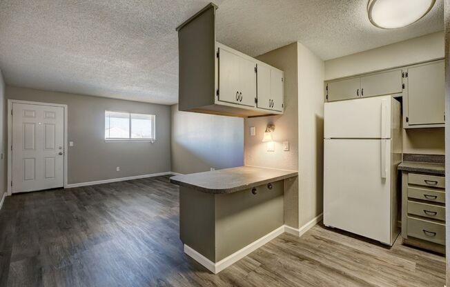 1 bed, 1 bath, 600 sqft, $725, Unit Apt #11