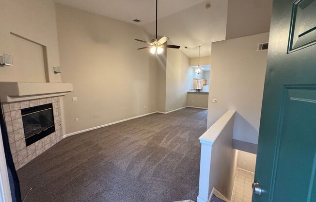 2 beds, 2 baths, $2,100, Unit # 205