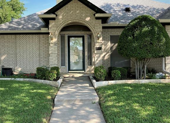 1017 STANFORD LN