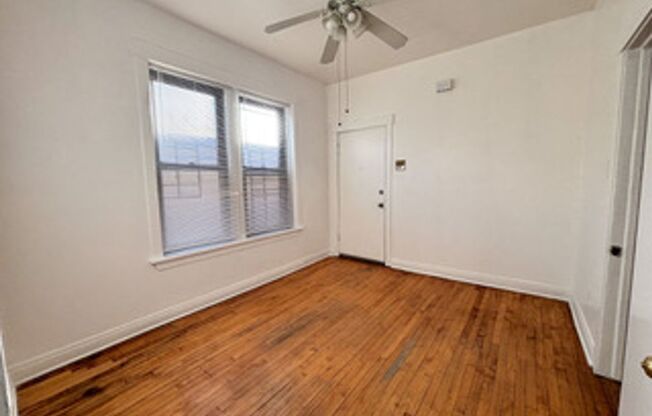 1619 North Damen Avenue