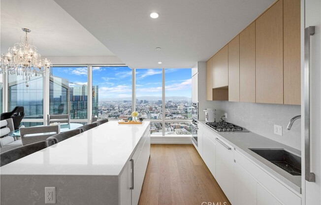 2 beds, 2 baths, 1,309 sqft, $7,000, Unit 4111