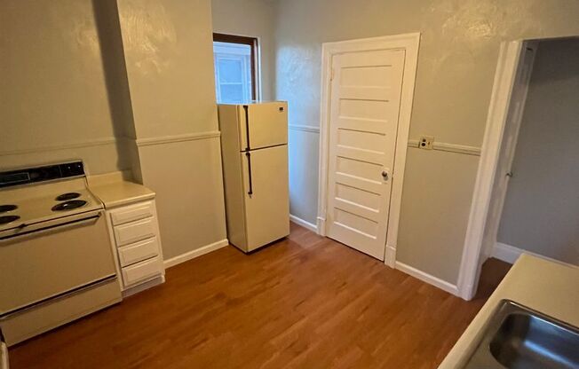 151 Kendall Ave - (04121)
