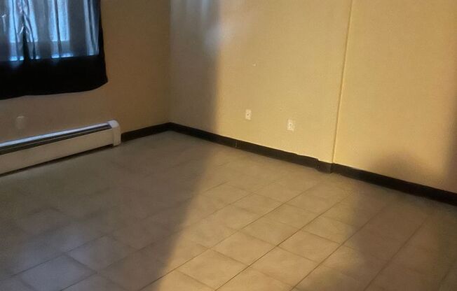 2 beds, 1 bath, 950 sqft, $1,450, Unit 102