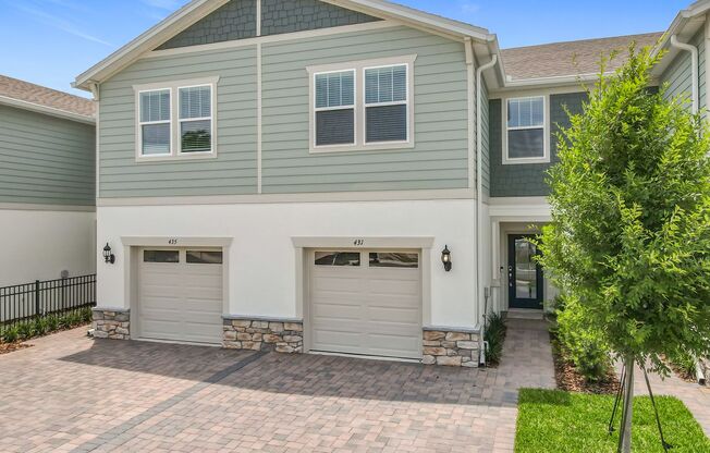 BRAND NEW FOR RENT | 3-Bdrm, 3-Bath Home w/Den in Oviedo Square – Internet & Cable Included! Prime Location!