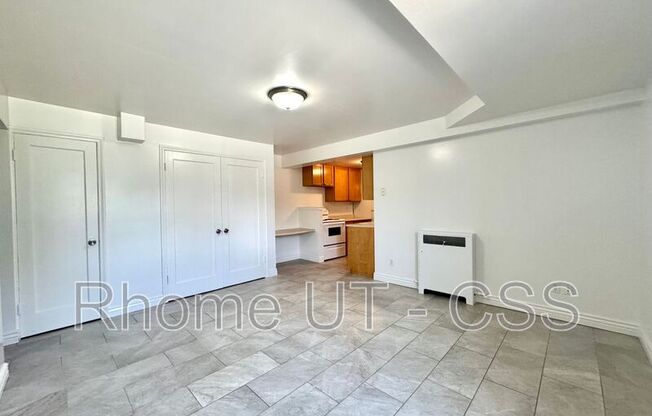 288 E 10 AVE