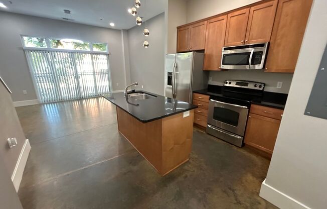 1 Bed | 1.5 Bath Downtown Raleigh Condo - Water&Internet Included