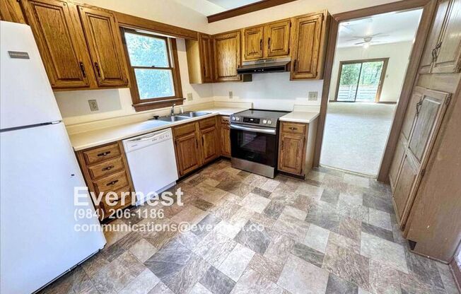 101 GRANBY CT